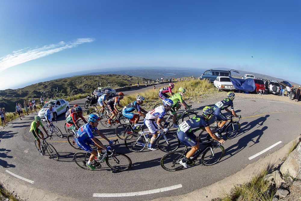 Riders on the final climb of stage 4 at the Tour de San Luis.
