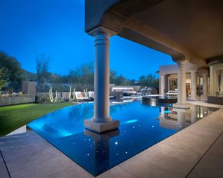 pool lighting ideas around and in a pool for safety