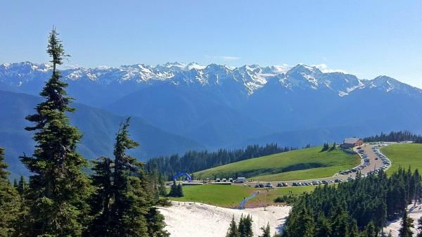 The 17-mile climb to Hurricane Ridge in Echelon&rsquo;s Super Gran Fondo resembled a Tour de France mountaintop finish.