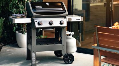 Barbecue à gaz Weber Traveler LP black