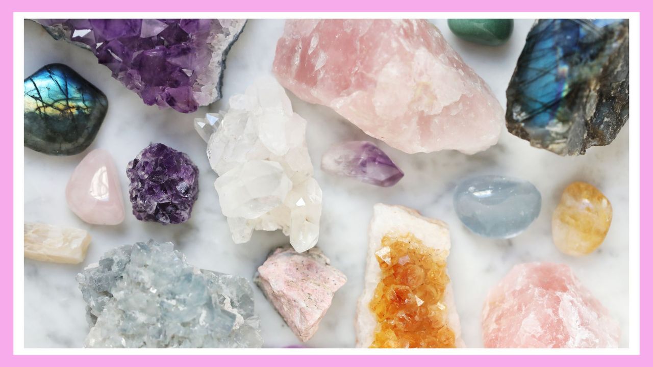 Amethyste, quartz rose, labradorite, citrine, celestine, pierre de lune, aventurine verte, rhodonite, quartz. Facts about crystals