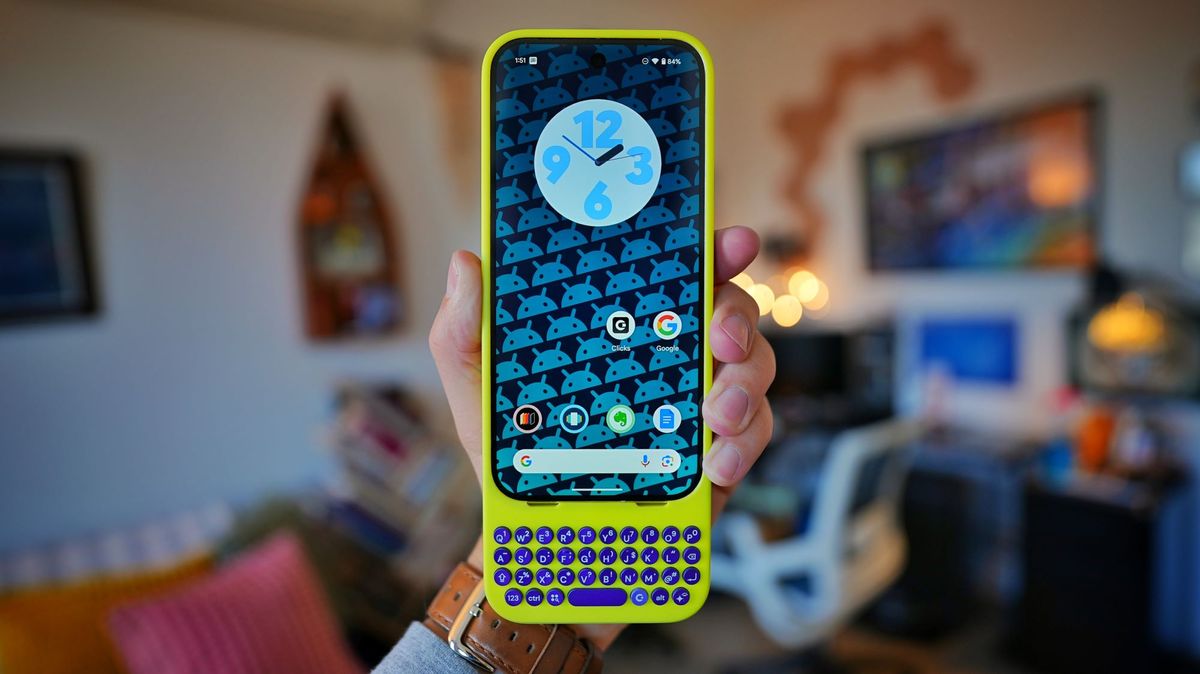 Clicks keyboard case for Android phones