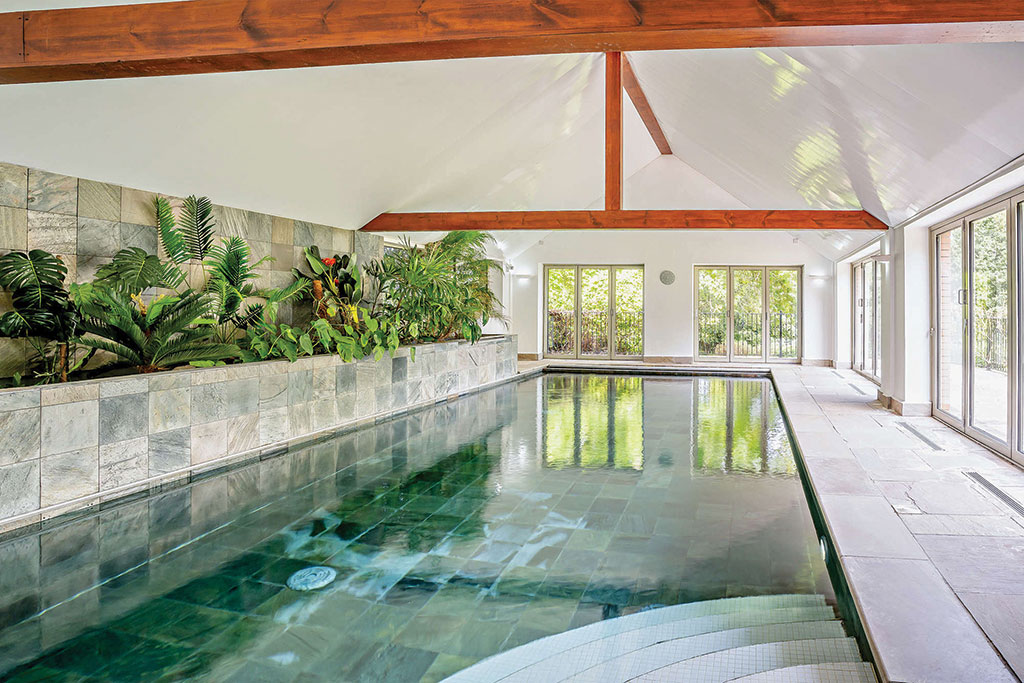 Property for sale with a swimming pool: Llwyn Glas, Peterston-Super-Ely, Cardiff, Vale of Glamorgan.