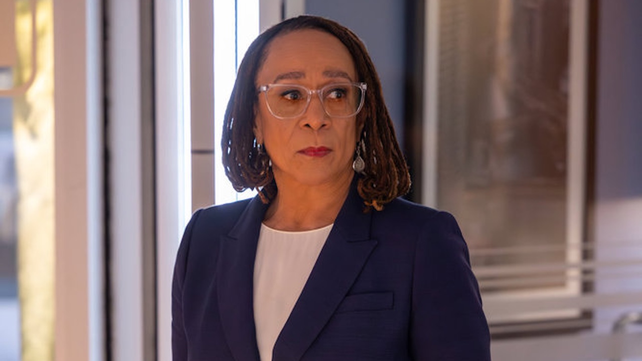 Goodwin worrying about Owen in Chicago Med Season 11x03