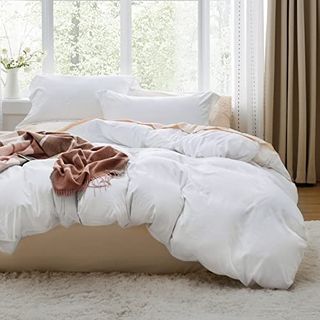 Bedsure White Duvet Cover Queen Size - Soft Prewashed Queen Duvet Cover Set, 3 Pieces, 1 Duvet Cover 90x90 Inches With Zipper Closure and 2 Pillow Shams, Comforter Not Included