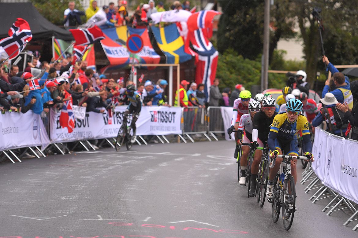 Vitaliy Novakovskyi on the front in the U23 men's road race in Bergen