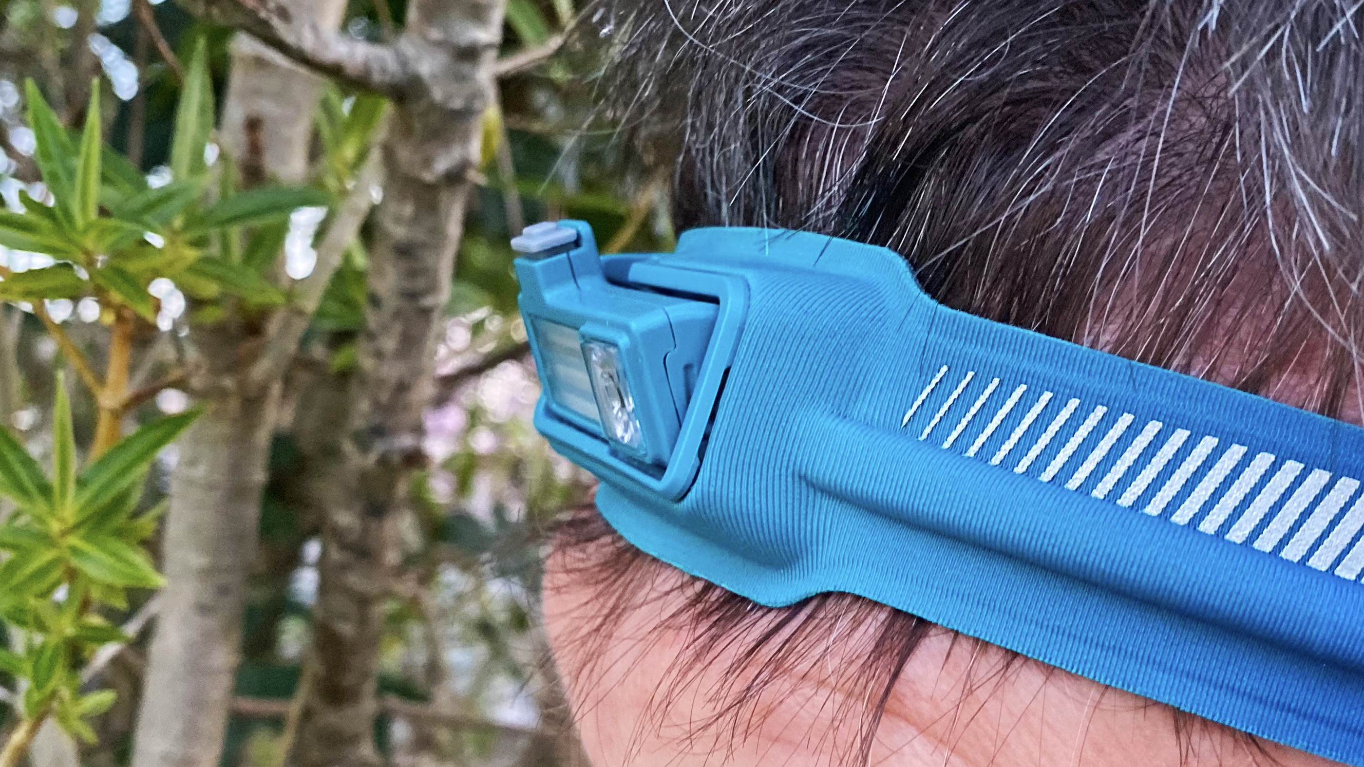 Biolite Dash 450 showing the tilting light