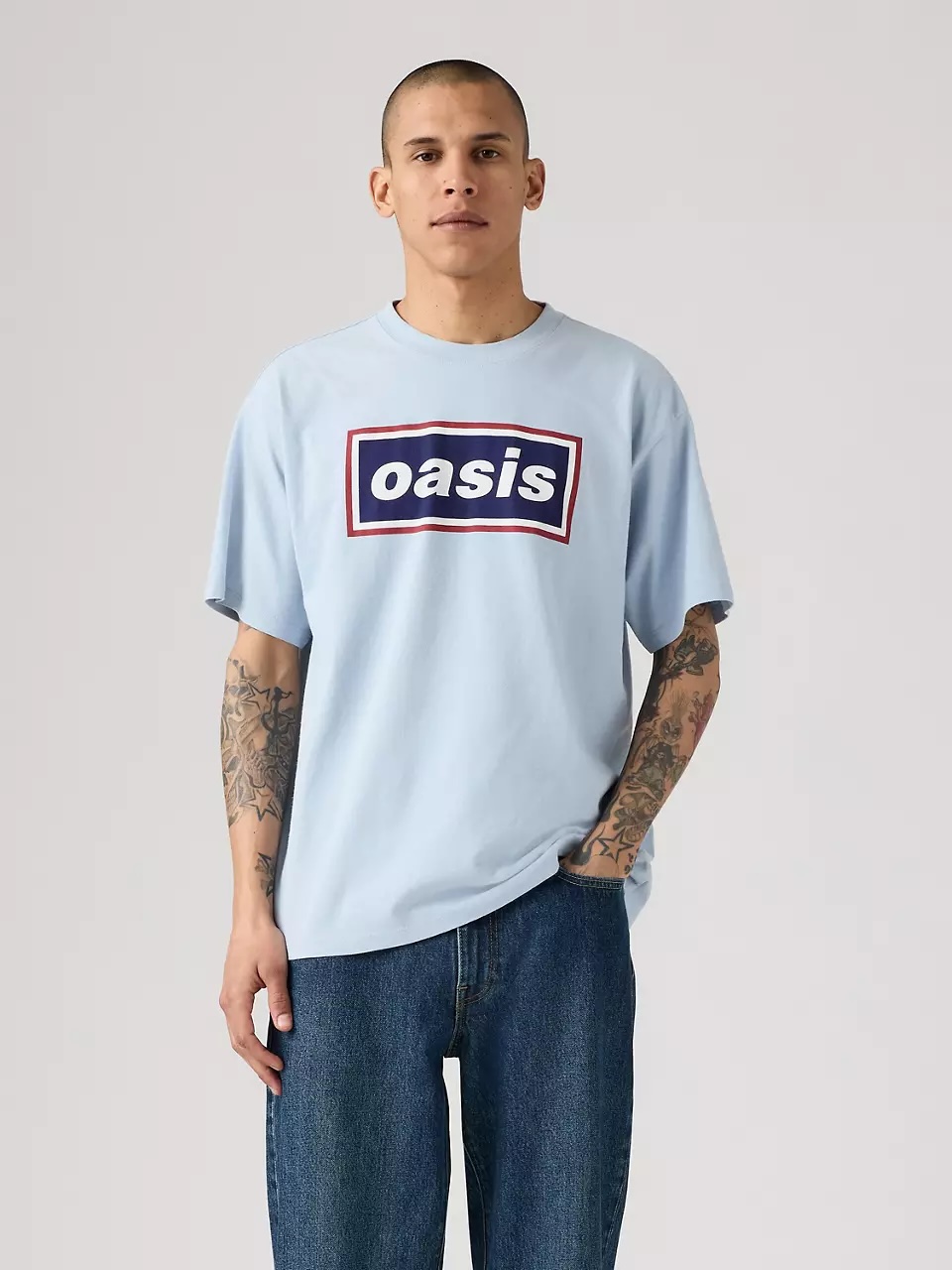 Oasis Levi's collection: Light blue t-shirt with Oasis in the middle