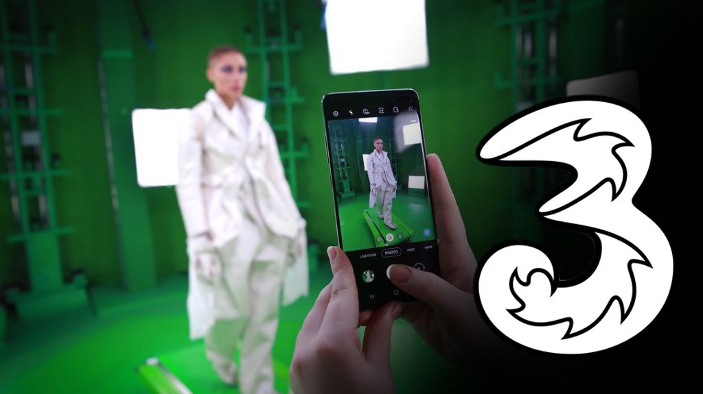 Global model, Adwoa Aboah, will walk the catwalk virtually, thanks to Three 5G.