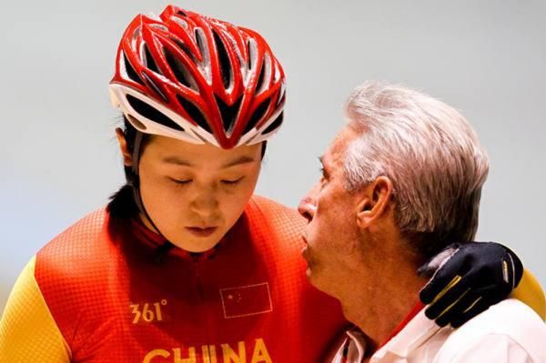 Guo Shuang (China) prepares for her heat