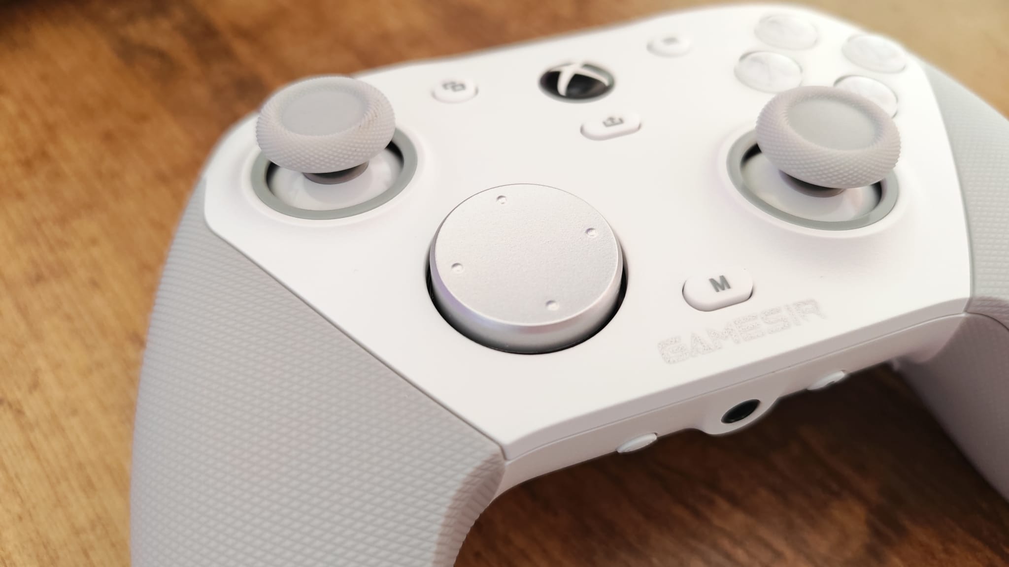 The D-pad and left stick on the GameSir G7 Pro