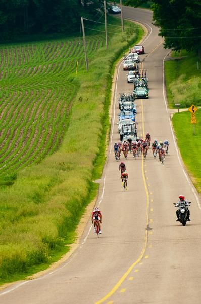 Jay Thomson (Bissel Pro Cycling) initiates what is the decisive break of the stage 5.