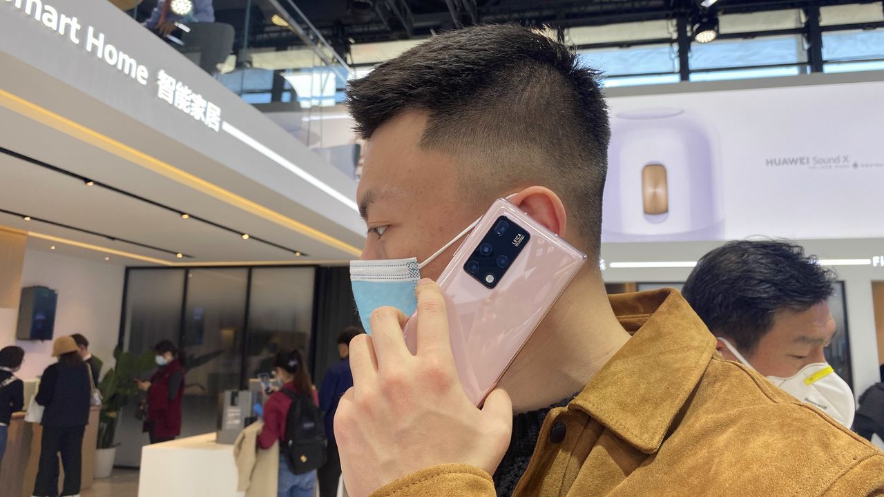 Huawei Mate X2