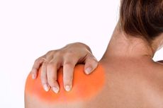 shoulder pain, muscle pain, soreness, woman