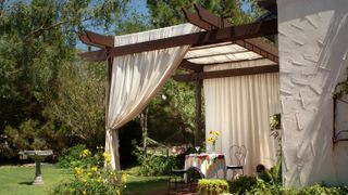 patio shade with curtains