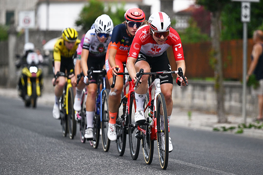 Giro d'Italia Women stage 3 LIVE: After a fast start a breakaway of six leads, with two riders chasing 