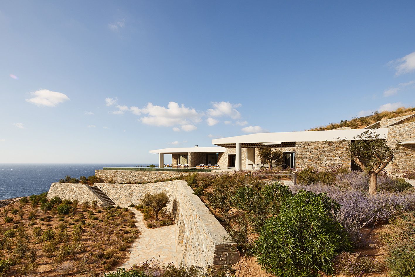 Ο Ridge House είναι ο ήρωας από μακριά