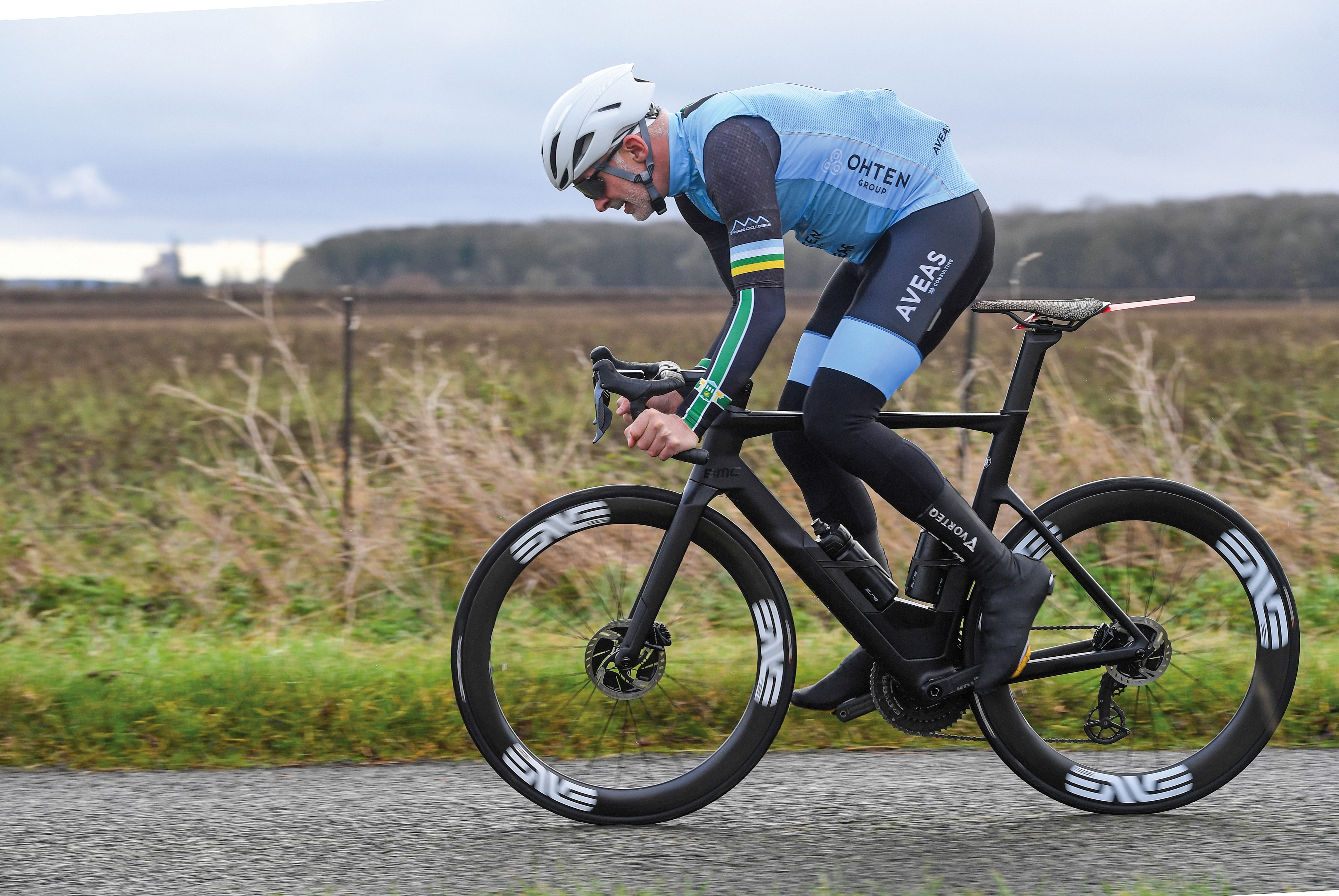 Cyclists post midlife sprints out the saddle