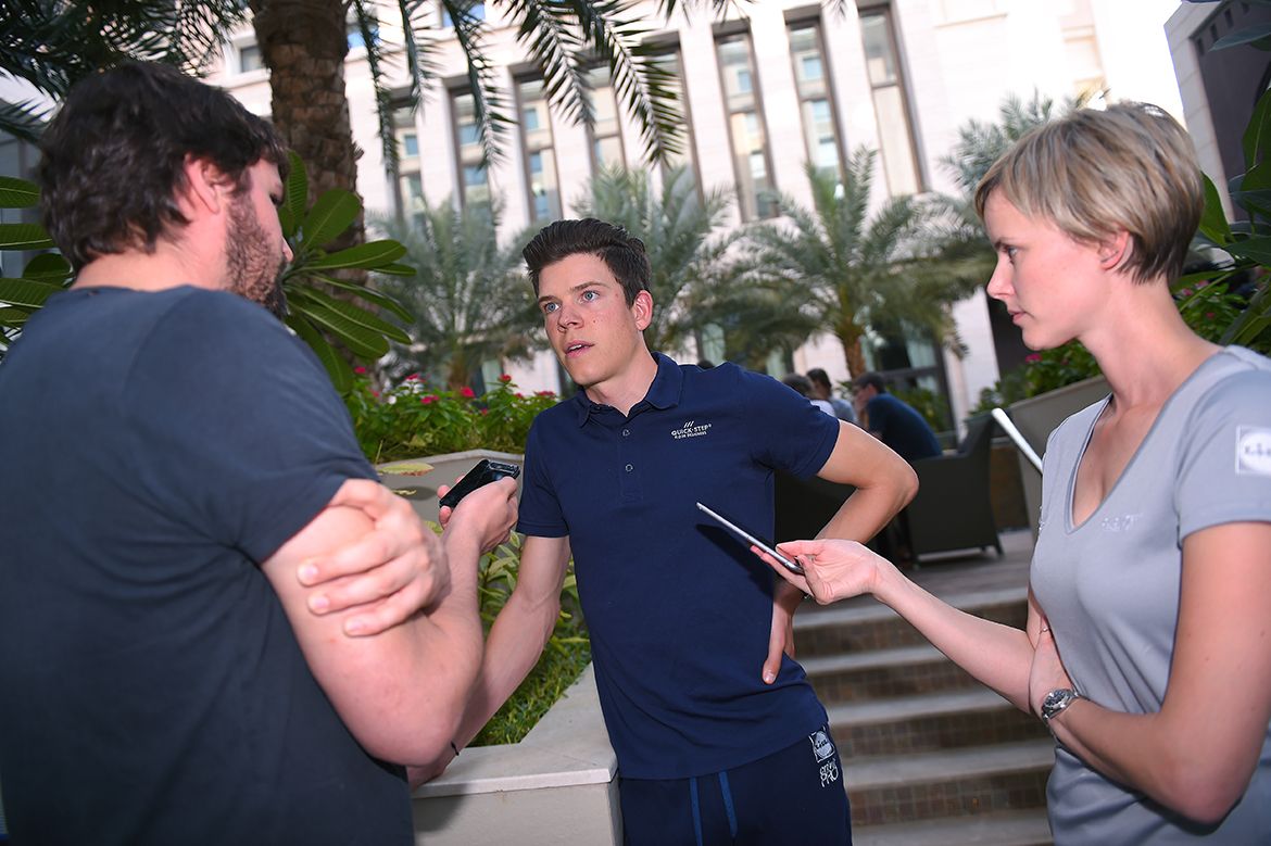 Bob Jungels speaks to the Belgian press