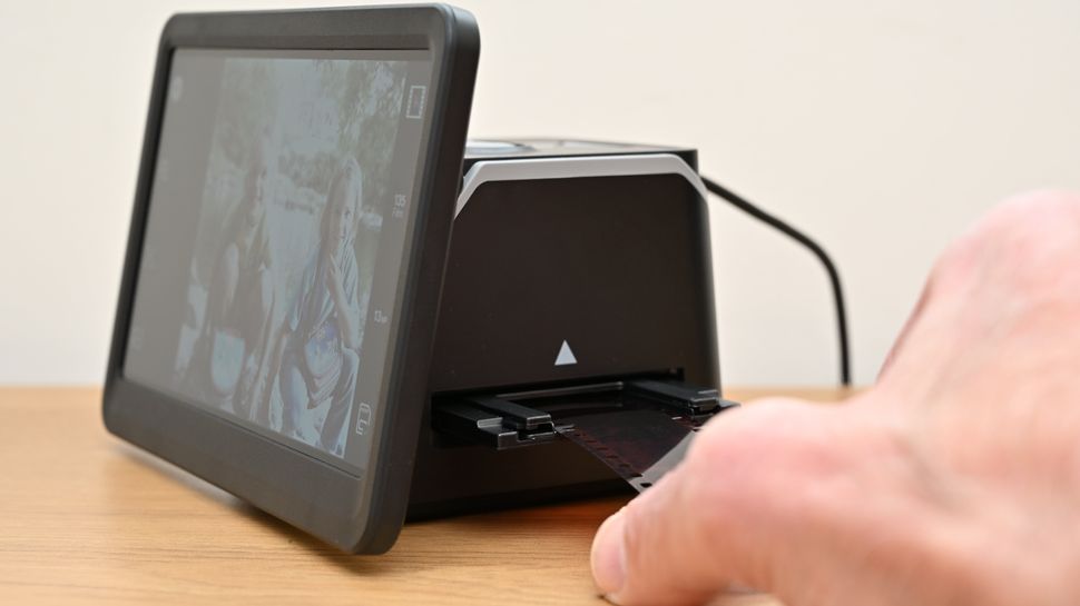 Hp Transparency Scanner HP FilmScan 7” Touch Screen Film Scanner review: scan your negs ...