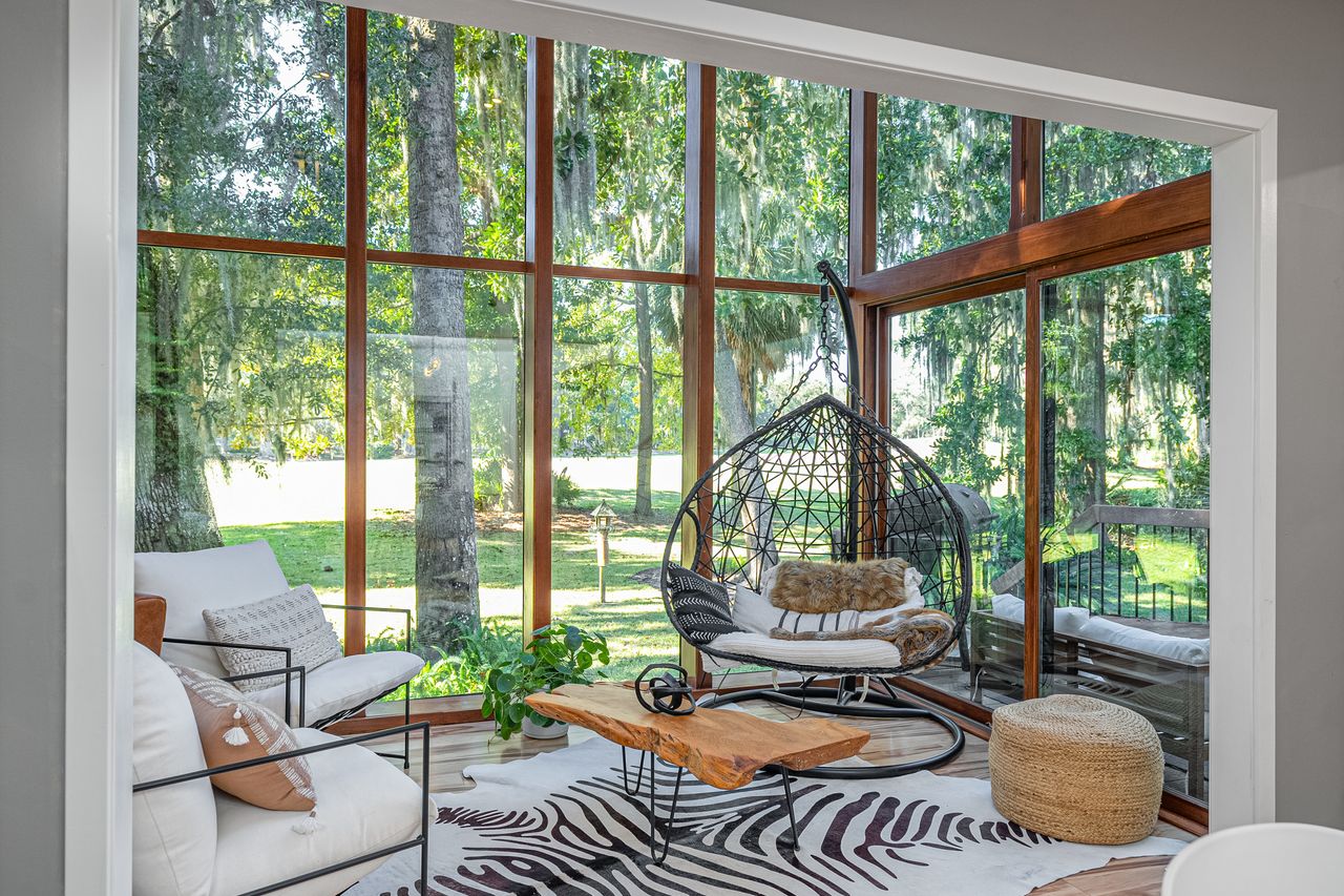 Images of a home in Savannah, Georgia, that's for sale.