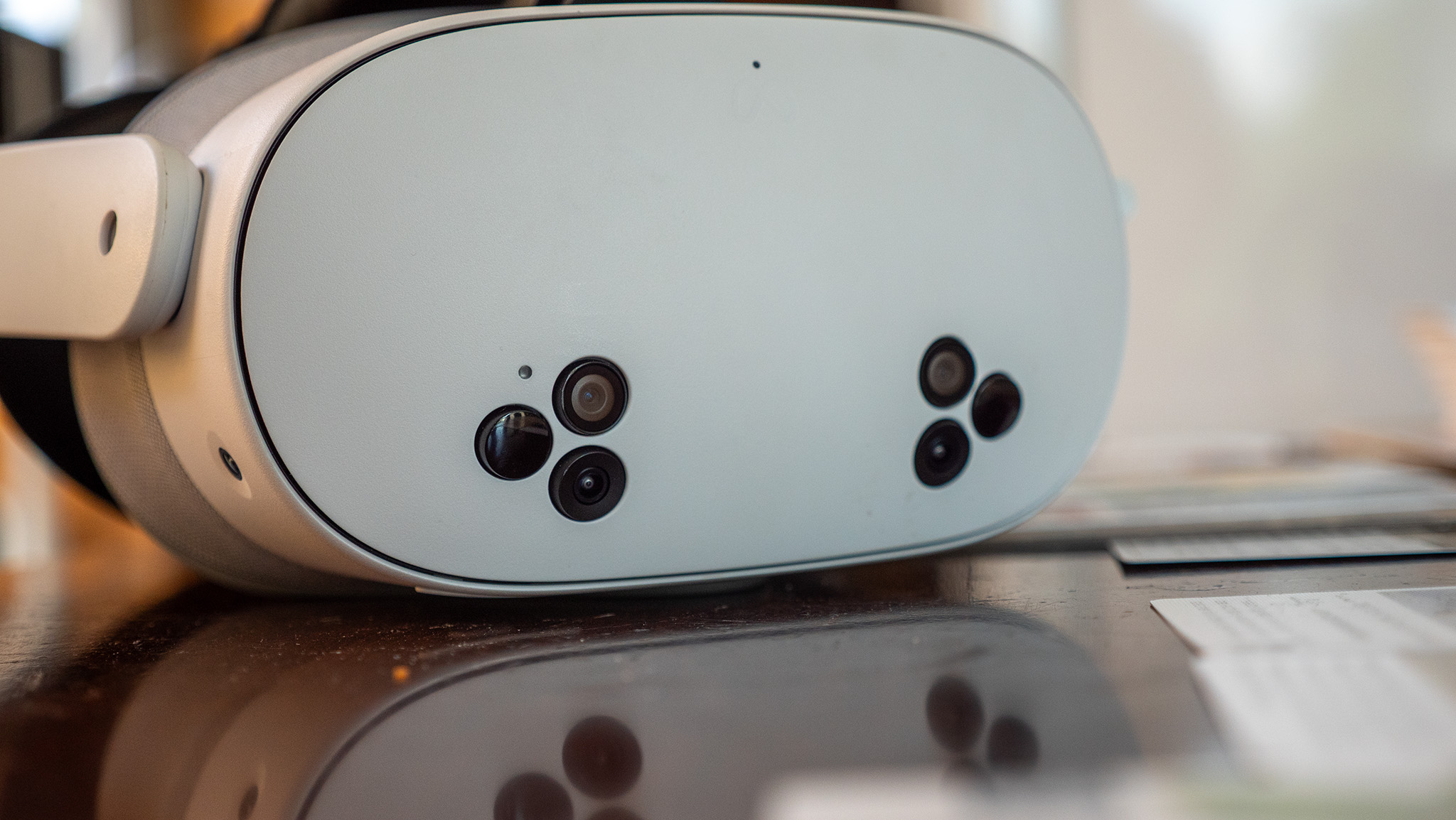 The cameras on the front of the Meta Quest 3s