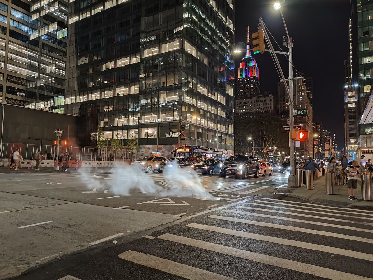 Night mode camera samples from the OnePlus 10T