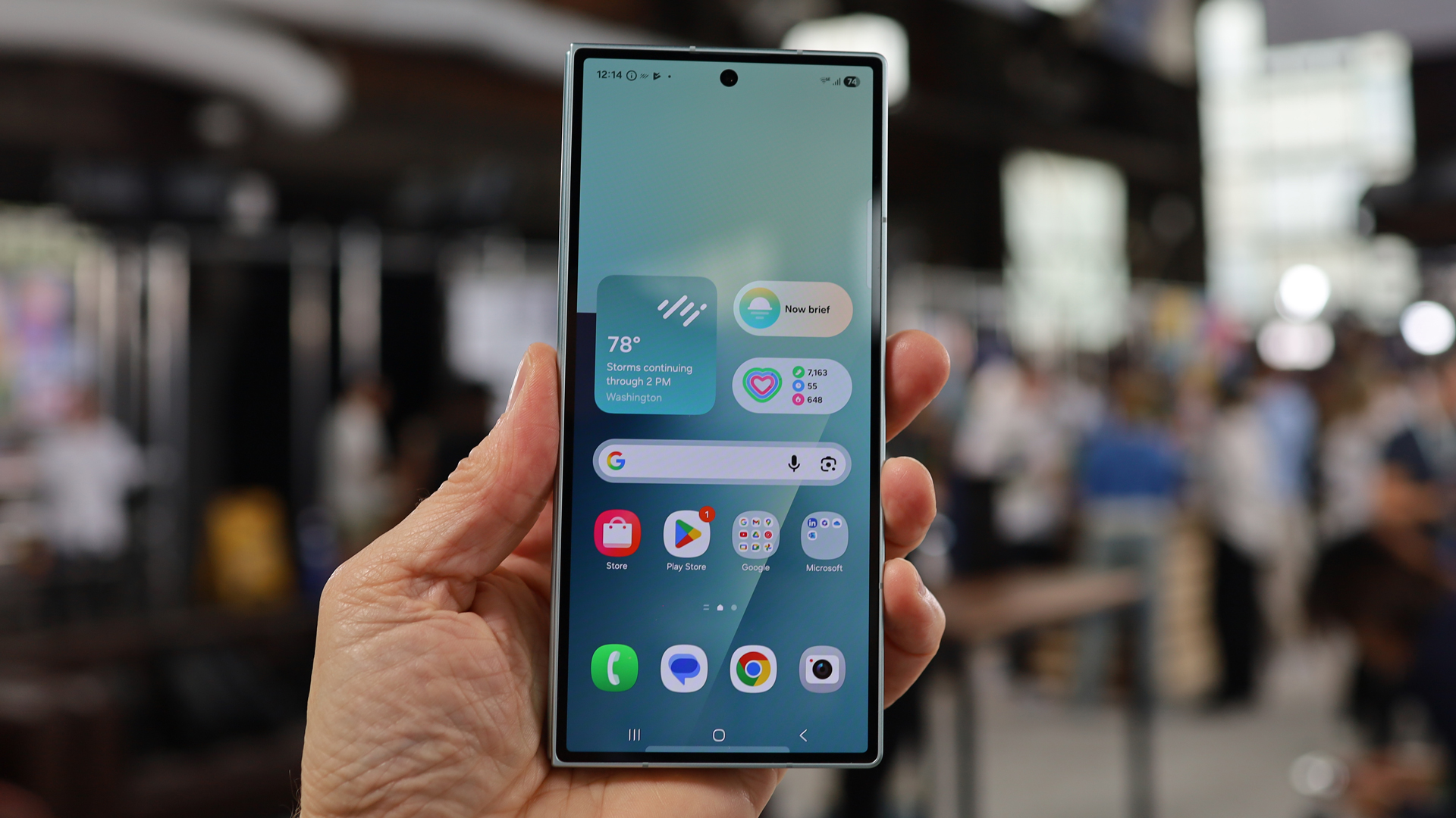 Samsung Galaxy Z Fold 7 рук