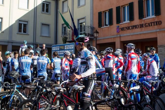 Riders queue up for the team introductions in Gatteo.
