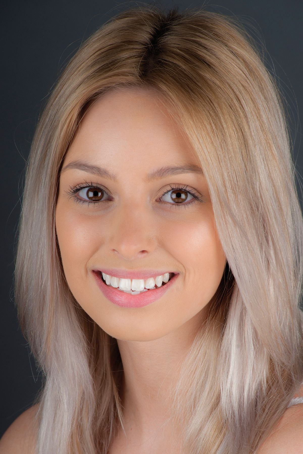 Studio lighting 4 seriously simple lighting techniques to try at home