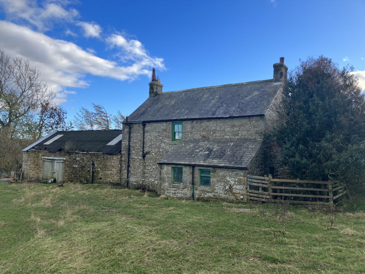 The existing cottage and barn at the site is ready to be transformed to an off-grid oasis.