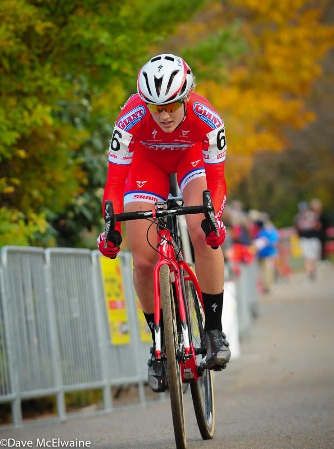Elle Anderson (Cal Giant Berry Farms/Specialized) finishing third