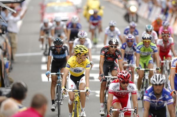 Andy Schleck (Saxo Bank) comes in for the end of stage 13.