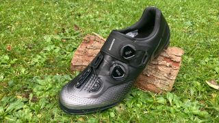 A Shimano XC7 shoe