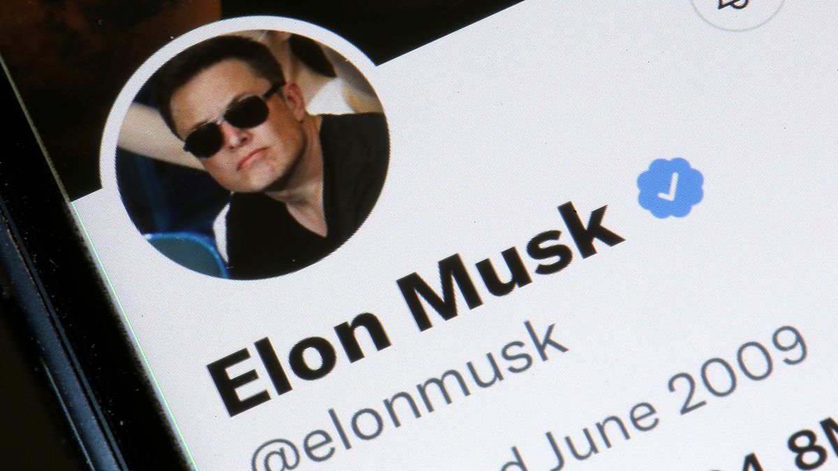 Elon Musk’s Twitter account is displayed on the screen of an iPhone on April 26, 2022 in Paris, France.