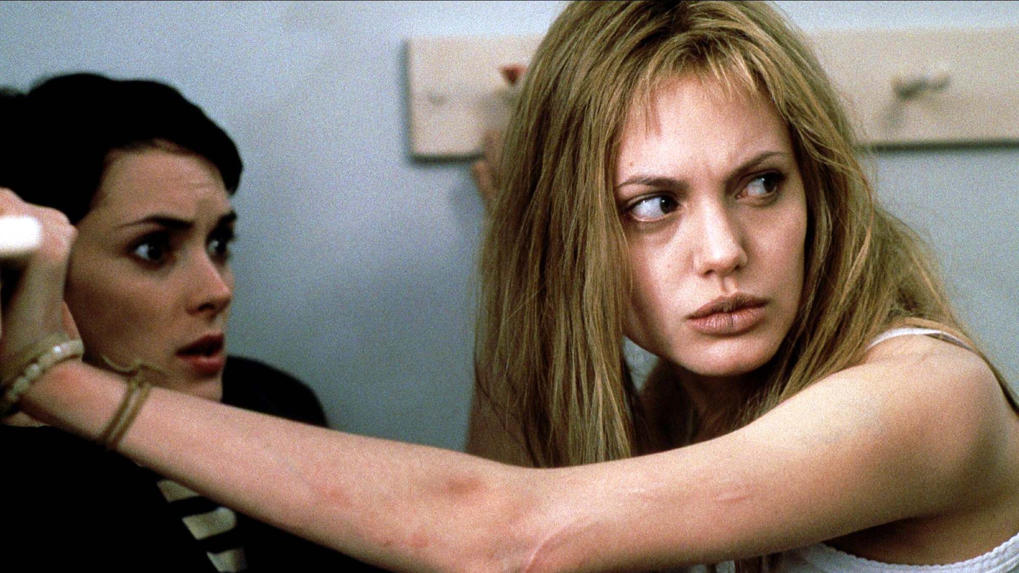 Winona Ryder und Angelina Jolie in Girl, Interrupted