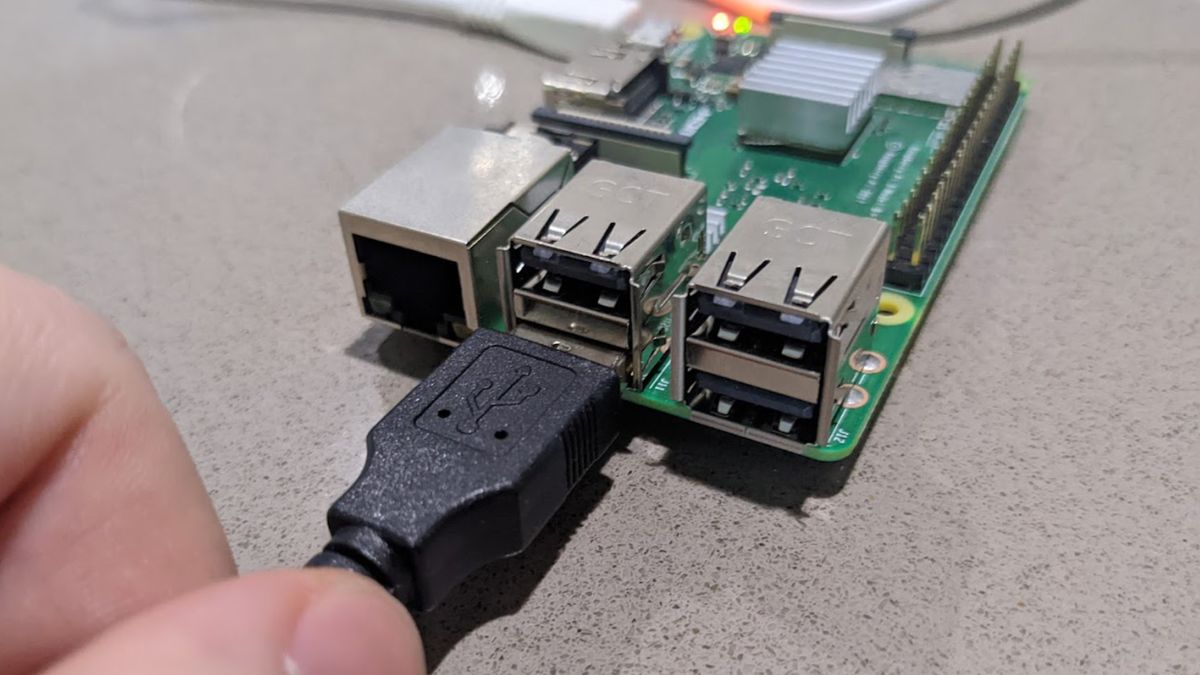 Morse Code Transmitter Light with Raspberry Pi