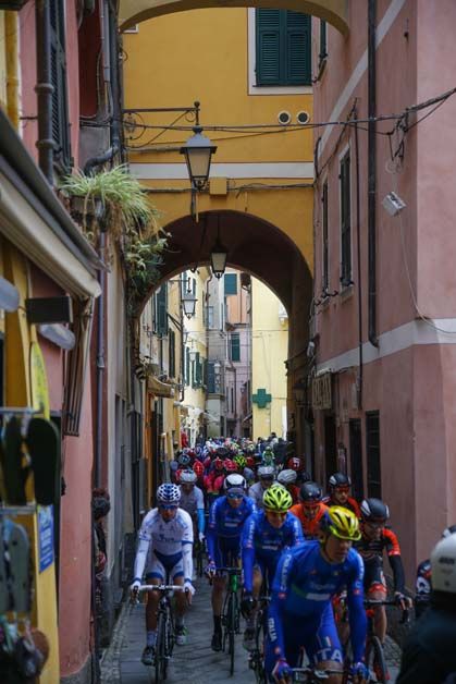 The riders make their way through the narrow start
