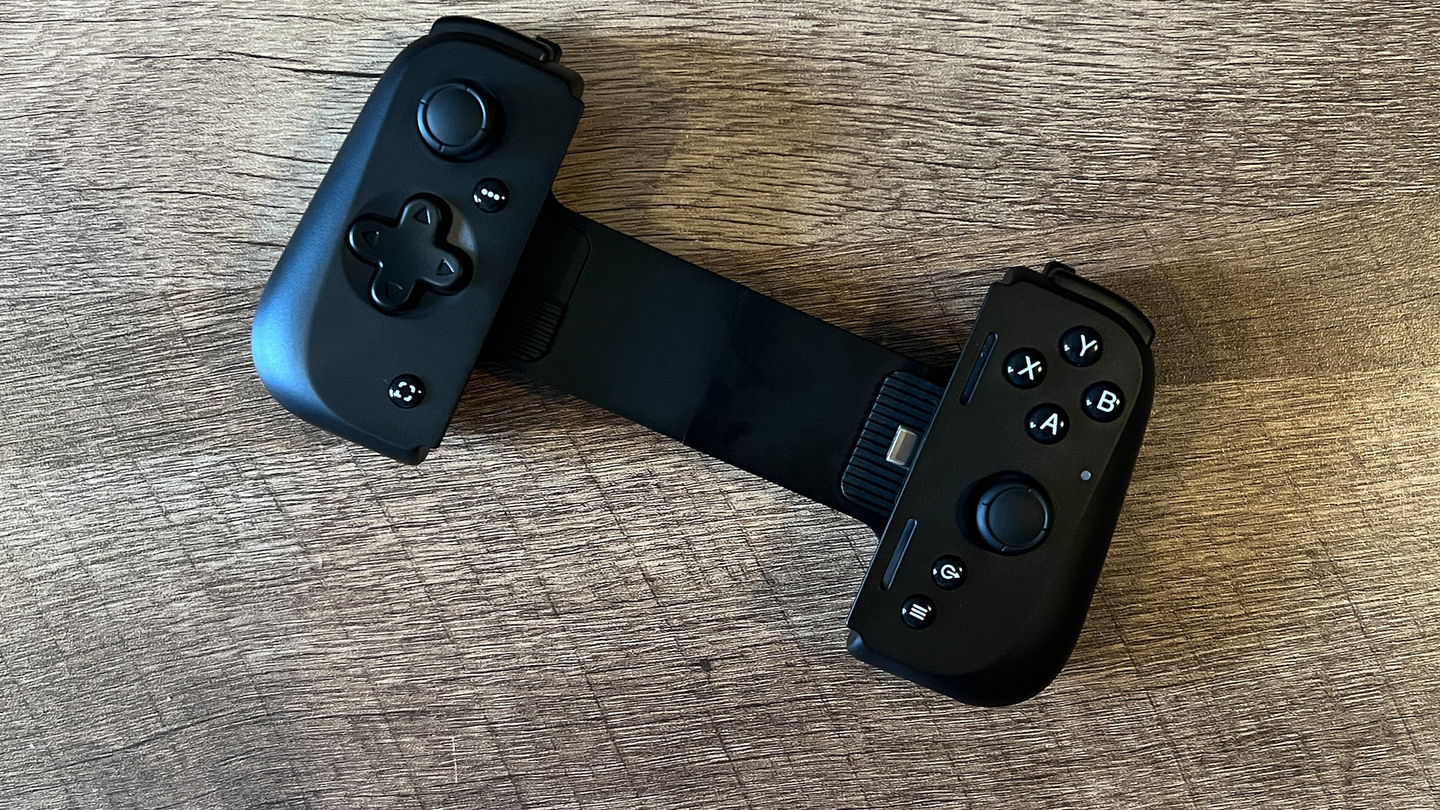 Razer Kishi V2 review: Switch fans only, please