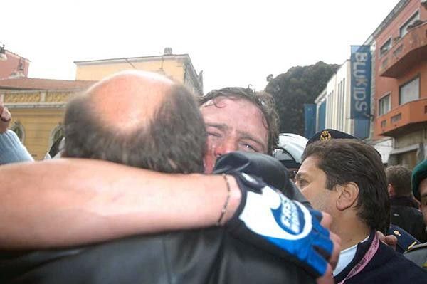 Alessandro Petacchi gets a celebratory hug from his dad