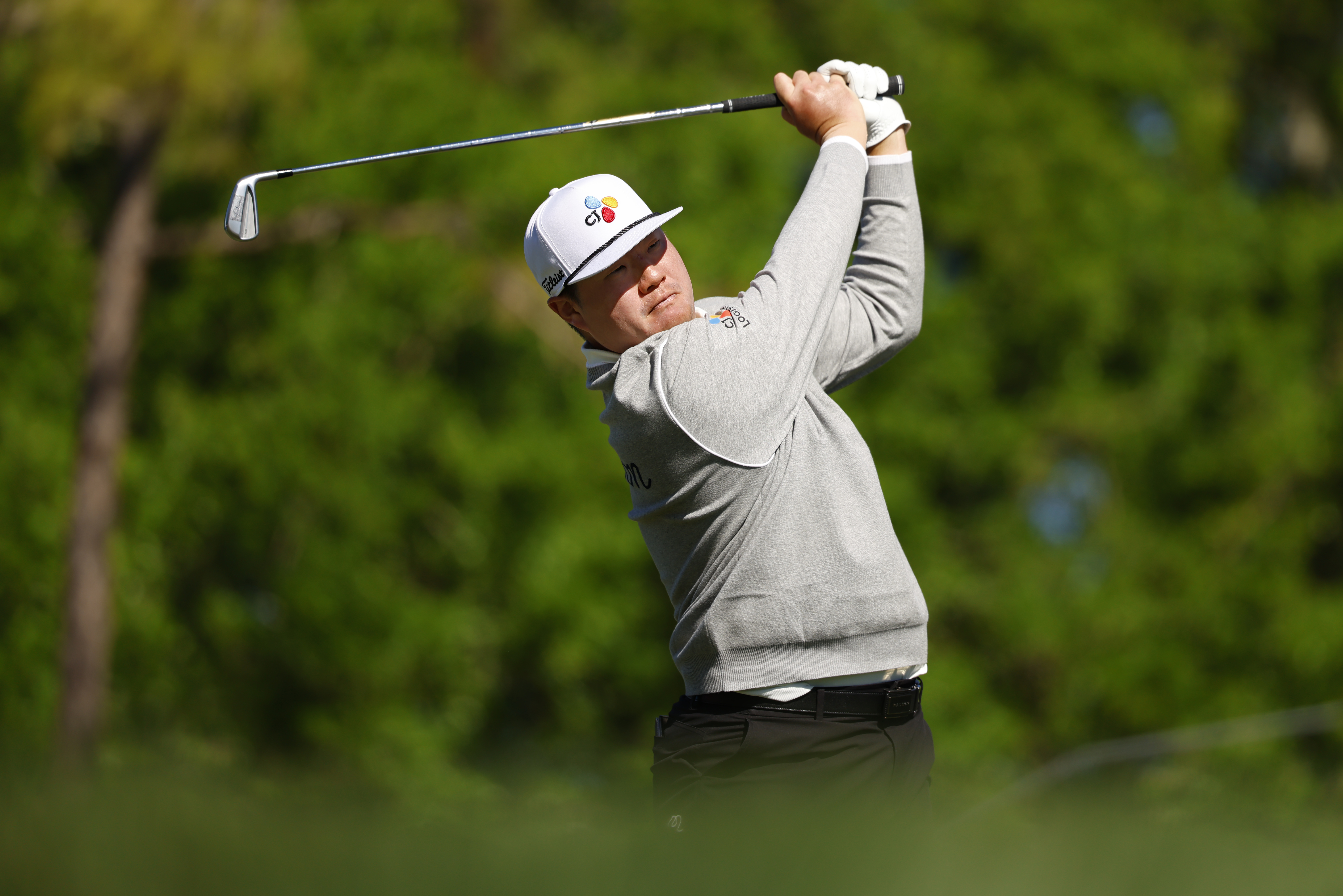 Sungjae Im hits an iron shot