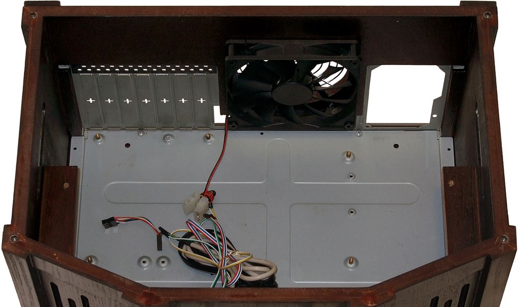 nMedia PC HTPC 8000 - Stealthy HTPC: Two Cases To Hide Your Inner-Geek ...