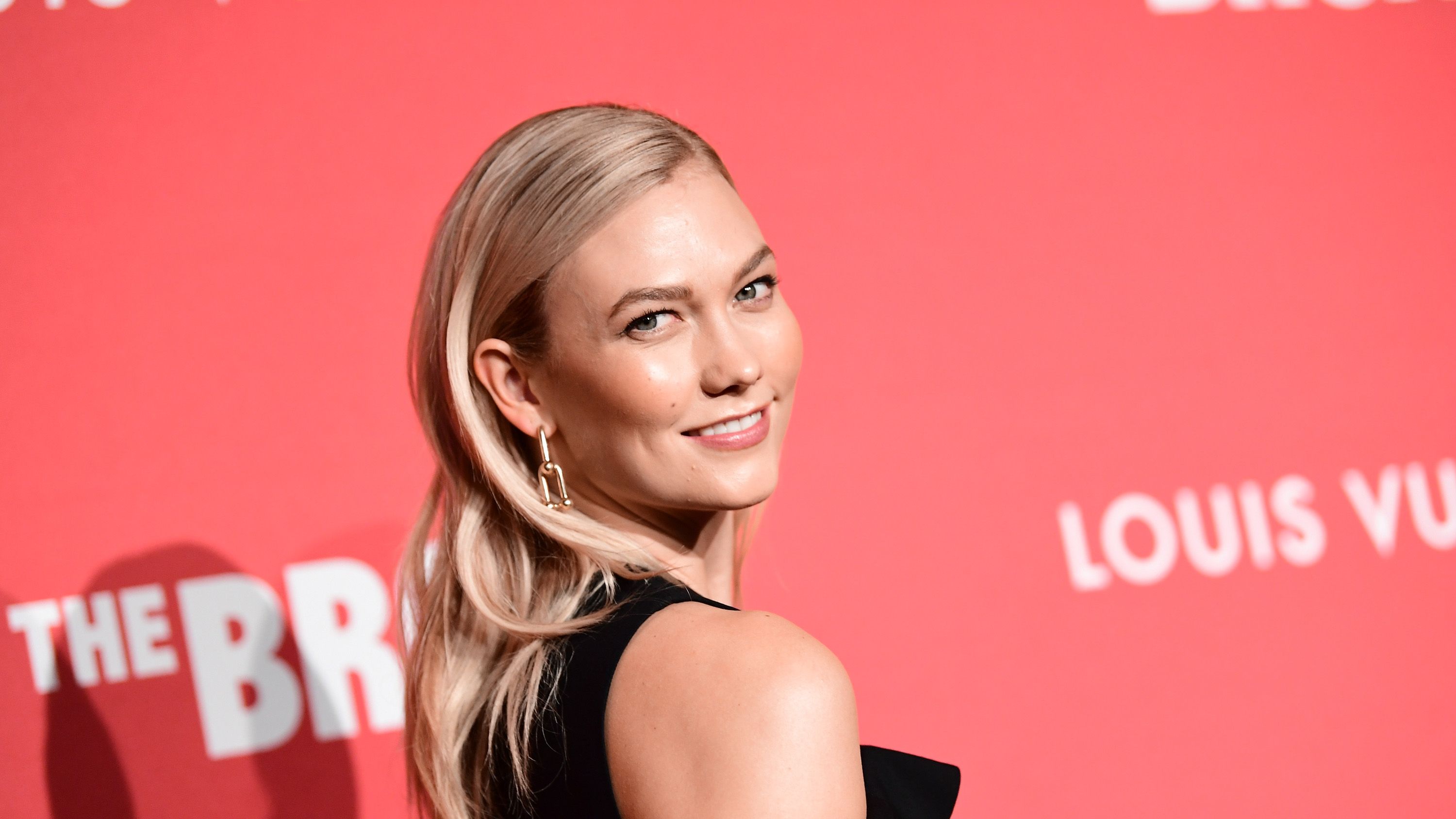 Karlie kloss joshua hot sale kushner engagement ring