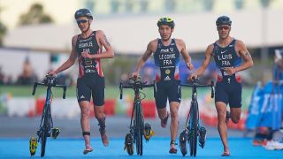 Brownlee, Luis und Le Corre im olympischen Triathlon beim Wechsel vom Schwimmen zum Rad