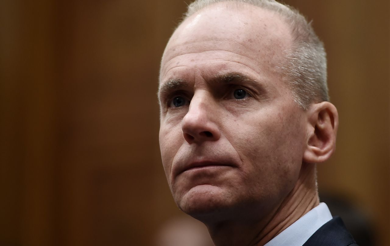 Dennis Muilenburg.