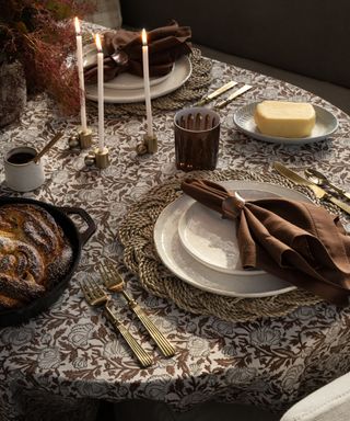 Fall dining table