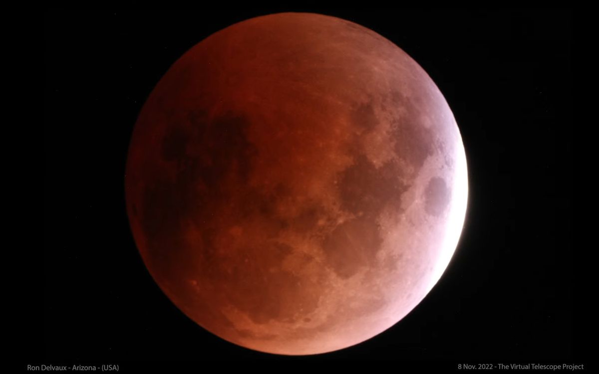 The last Blood Moon lunar eclipse until 2025 is underway! See the first photos h..