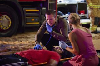 Jasmine Delaney and Harley Bonner try to save Tane Parata's life in Home and Away