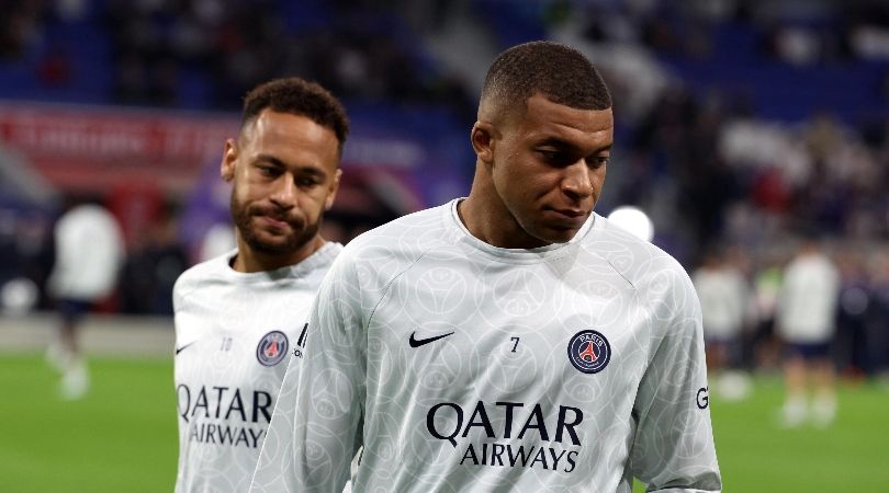 Neymar and Kylian Mbappe warm up for PSG&#039;s match against Lyon.