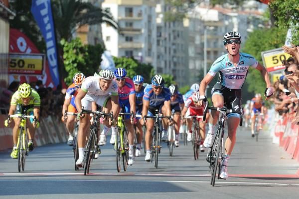 The chasing pack couldn't catch Iljo Keisse, even after he crashed in the closing stages